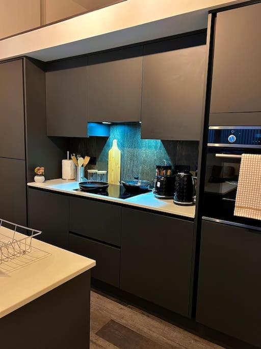 Cityzenretreat - Mezzanine Apartment Sleeps 4 Sheffield City Centre Экстерьер фото